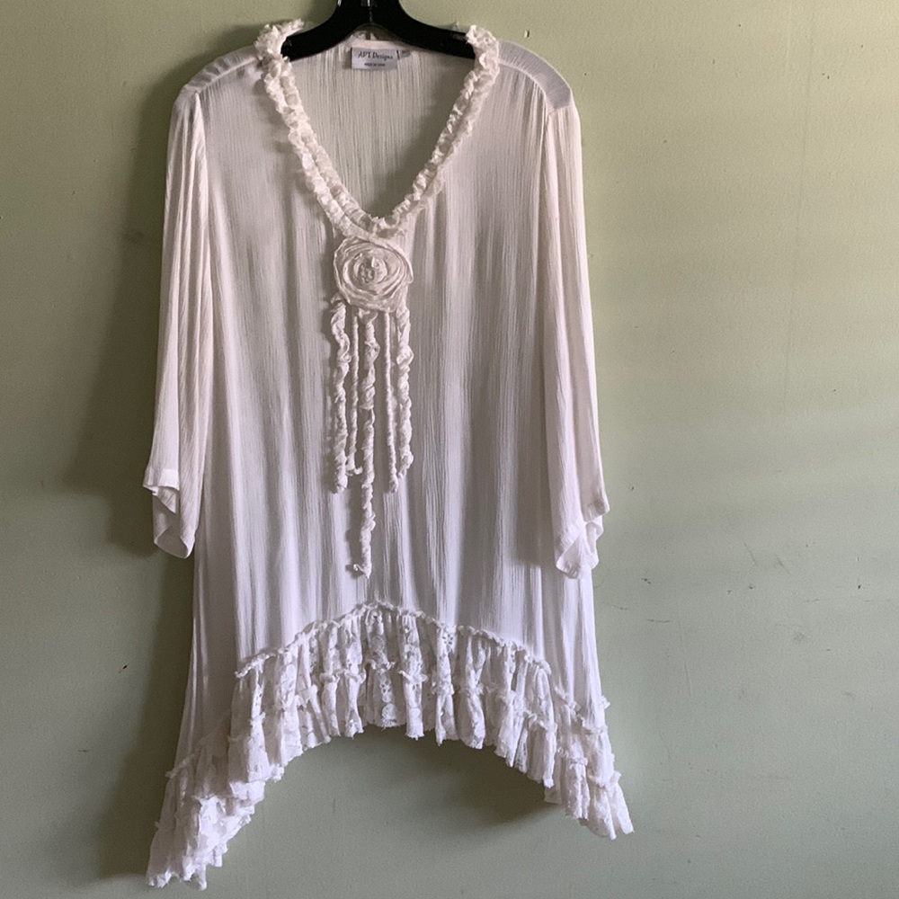 APT DESIGN  / COVER UP / BRAND NEW / WHITE